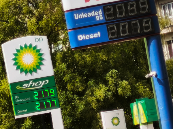 Καύσιμα: Τι αλλάζει από σήμερα σε diesel και βενζίνη – Ο νέος φόβος για τρόφιμα και ρεύμα