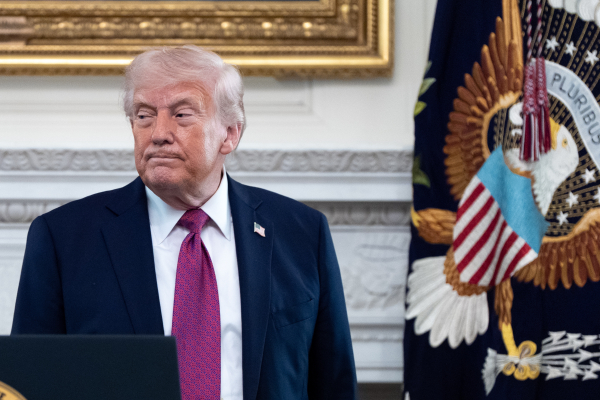 Ο Τραμπ... tweetάρει: Λιμοκτονεί το Ιράν, χάνουν 500 εκατ. δολάρια την ημέρα