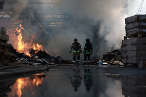 Ρωσία: Φωτιά σε πετρελαϊκό τερματικό σταθμό της Αγίας Πετρούπολης μετά από ουκρανική επίθεση (Βίντεο)