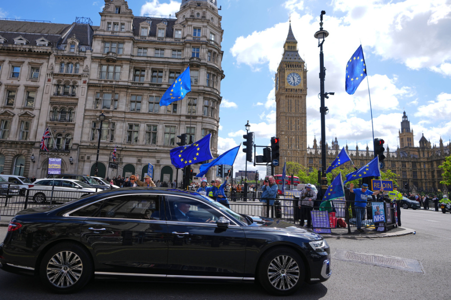 Δέκα χρόνια μετά το Brexit: Δύο στους τρεις Βρετανούς πιστεύουν ότι είχε αρνητικό αντίκτυπο για τη χώρα τους