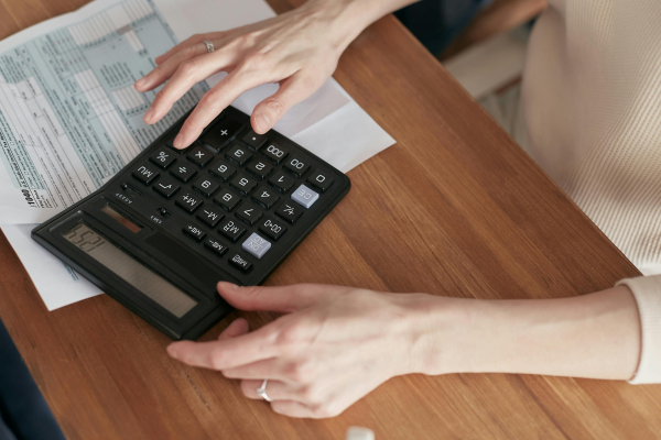 Στις 69.997 οι ρυθμίσεις μέσω του Εξωδικαστικού Μηχανισμού - Στα 20,56 δισ. ευρώ οι οφειλές