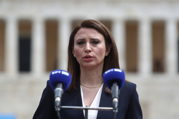 Σταμάτησε να πληρώνει τη συνδρομή της στον ΣΥΡΙΖΑ