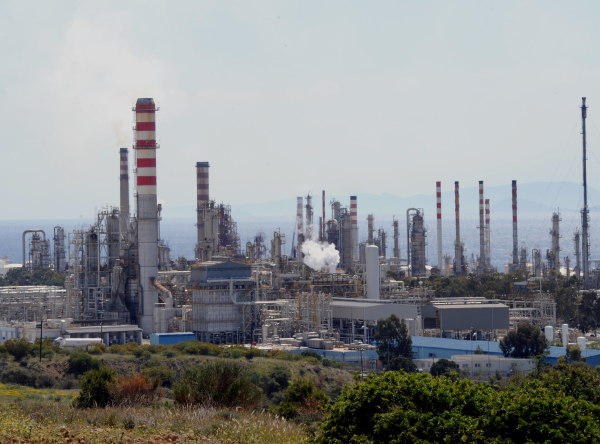 Ράλι αυξήσεων στα διυλιστήρια πριν τις ανακοινώσεις για εκπτώσεις στα καύσιμα - Πολλά τα ερωτήματα