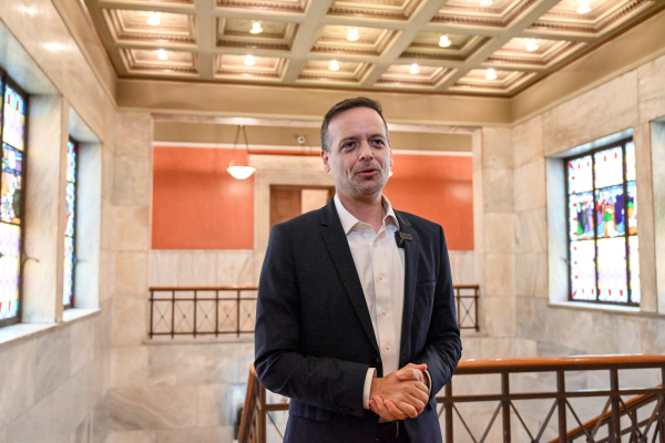 Χάρης Δούκας: Σεβασμός στην αυτόνομη πορεία του ΠΑΣΟΚ - Πολιτική αλλαγή μέσω προοδευτικών συγκλίσεων