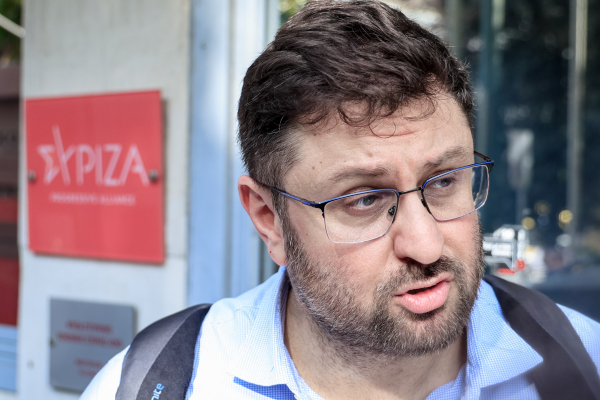 Κώστας Ζαχαριάδης: Οι ρατσιστικές και μισαλλόδοξες αθλιότητες του Τραμπ δεν έχουν τελειωμό