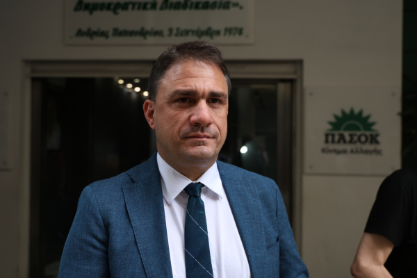ΠΑΣΟΚ κατά Μητσοτάκη για «PosoKanei»: Επικοινωνιακή διαχείριση της ακρίβειας που λεηλατεί τα νοικοκυριά
