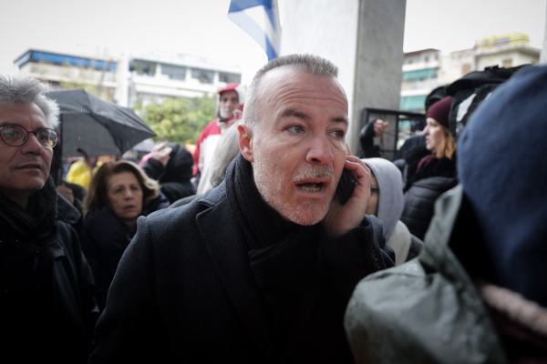 Ο Νίκος Μπογιόπουλος κάνει πλάκα με το ...posokanei!