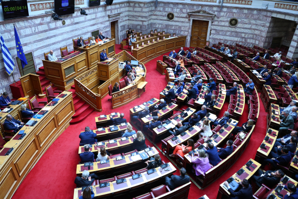 Νέα Αριστερά: «Φως στις μεθοδεύσεις για τα Προσφυγικά» - Κατατέθηκε ερώτηση στη Βουλή