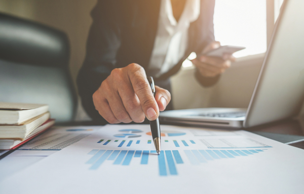 «Φρένο» στη ζήτηση για τη χρυσή βίζα μετά την αύξηση του ορίου επένδυσης