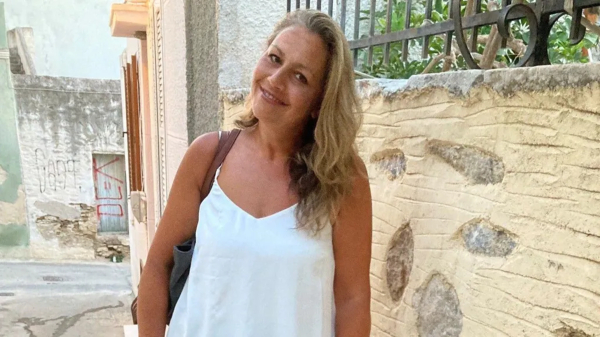 Σύρος: «Ένα τσίμπημα από τσιμπούρι άλλαξε τη ζωή μου» - Η 51χρονη που έπεσε σε κώμα μετά τις διακοπές