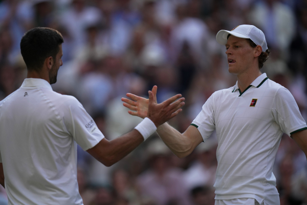 Wimbledon: Ο Σίνερ διέλυσε τα όνειρα του Τζόκοβιτς - Στον τελικό κόντρα στον Ζβέρεφ (Βίντεο)