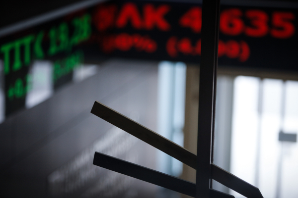 Παγκόσμιο sell-off στα ομόλογα: Το πετρέλαιο πάνω από τα 100 δολάρια αναζωπυρώνει τον φόβο του στασιμοπληθωρισμού