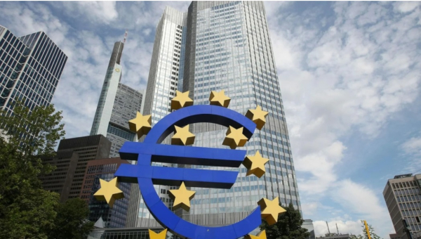 ΕΚΤ: Νέα αύξηση επιτοκίων κατά 25 μονάδες βάσης – Στο 2,50% το επιτόκιο καταθέσεων