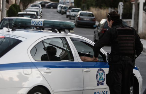 Εξιχνιάστηκε δολοφονία στη Νέα Μάκρη: Συνελήφθησαν η εν διαστάσει σύζυγός του και άλλα δύο άτομα
