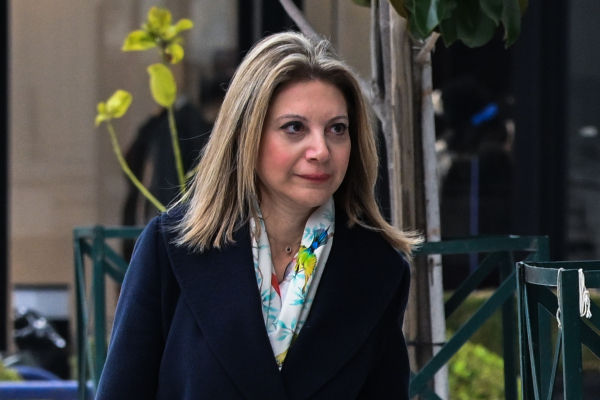 Η Χίος φέρνει διαζύγιο της Καρυστιανού με την Αριστερά