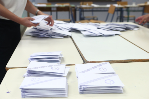 ΚΕΦΙΜ: Σε ιστορικό υψηλό ο λαϊκισμός στην Ευρώπη – Στο 57,1% η δημοσκοπική απήχηση των λαϊκιστικών κομμάτων στην Ελλάδα