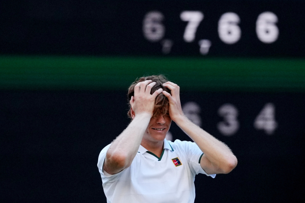 Χωρίς τον Γιανίκ Σίνερ το US Open - Αποσύρθηκε λόγω τραυματισμού ο κορυφαίος τενίστας στον κόσμο