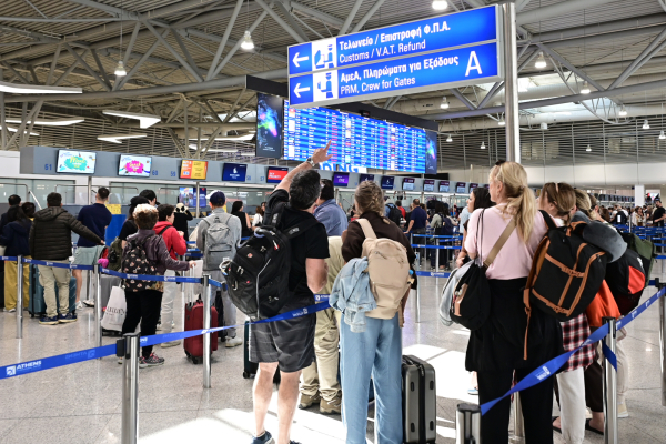 «Ελ. Βενιζέλος»: Στον «αέρα» δεκάδες πτήσεις - Τι ισχύει για τους επιβάτες