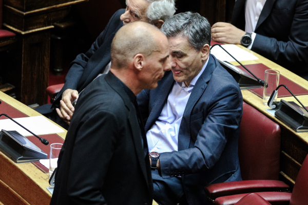 Προσκλητήριο Βαρουφάκη σε νυν και πρώην στελέχη της Νέας Αριστεράς – «Όχι» σε Τσακαλώτο