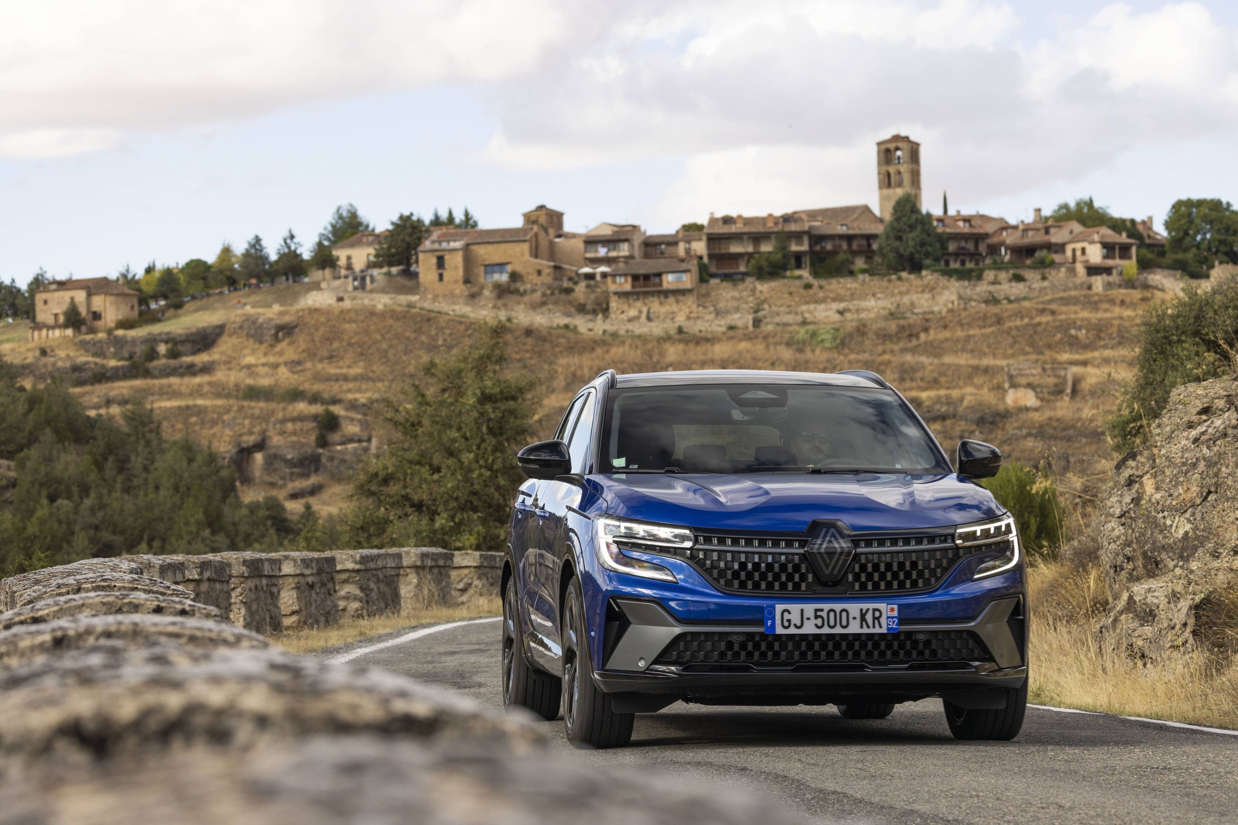 The All New Renault Austral Esprit Alpine E TECH Hybrid Iron Blue