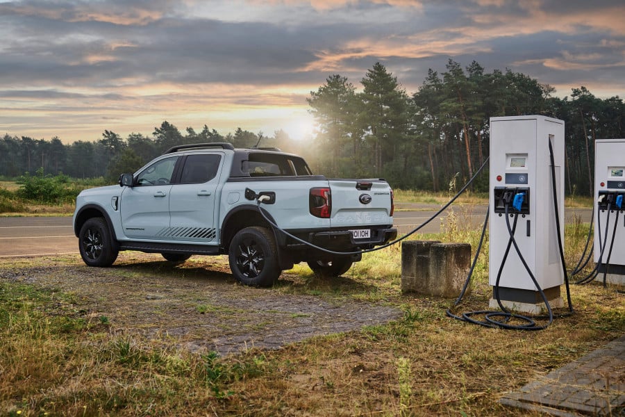 FORD_2024_RANGER_PHEV_04_46f0a.jpg