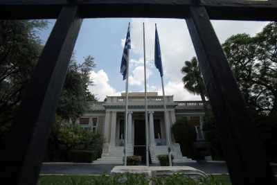 Το μυστήριο της «μονομερούς» εξαγγελίας για 13η σύνταξη και ΦΠΑ στα νησιά