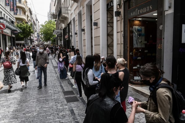 Αττική: Ο ΕΟΔΥ κατέγραψε 886 κρούσματα κορονοϊού