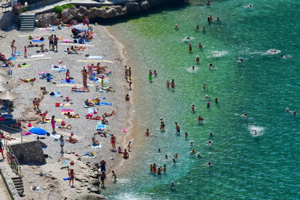 Κλειστή λόγω βλήματος όλμου η παραλία Αλυκές στο Βόλο