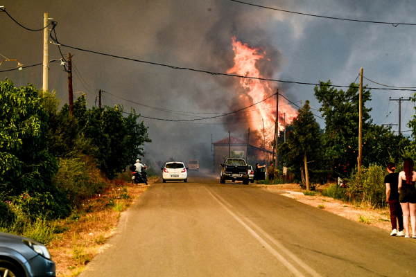 Πού έχει φωτιά τώρα: Σε δύο περιοχές στην Ηλεία το μέτωπο