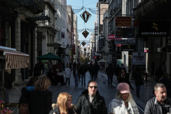 Πώς θα επιβάλλεται κάθε μήνα το πρόστιμο των 100 ευρώ στους ανεμβολίαστους άνω των 60