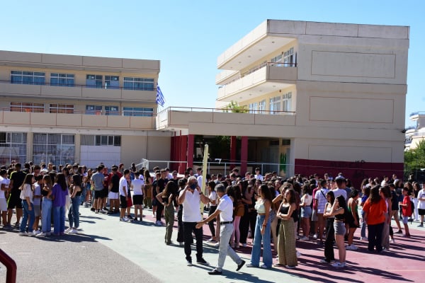 Τέλος οι πολυήμερες σχολικές εκδρομές: Αποχή για δύο μήνες αποφάσισε η ΟΛΜΕ