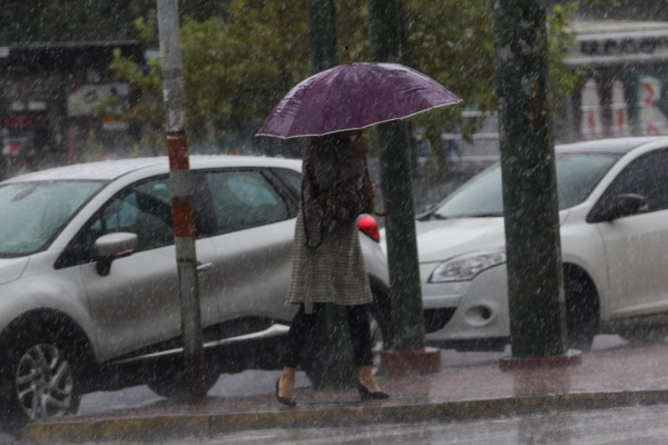 Καιρός - ΕΜΥ: Έρχεται πενθήμερο κακοκαιρίας - Πού θα «χτυπήσουν» οι βροχές και οι καταιγίδες