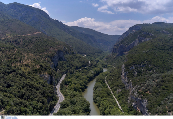 H «Ματωμένη» Κοιλάδα των Τεμπών με τις τρεις ανείπωτες τραγωδίες