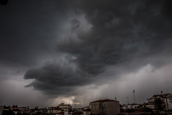 Σε ισχύ το έκτακτο δελτίο καιρού- Που θα χτυπήσει η «Διδώ» τις επόμενες ώρες