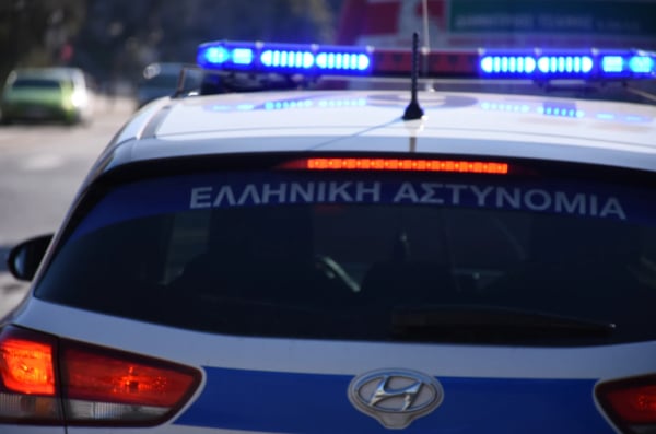 Θρακομακεδόνες: Απείλησαν με όπλο 50χρονο μέσα στο σπίτι του και τον λήστεψαν