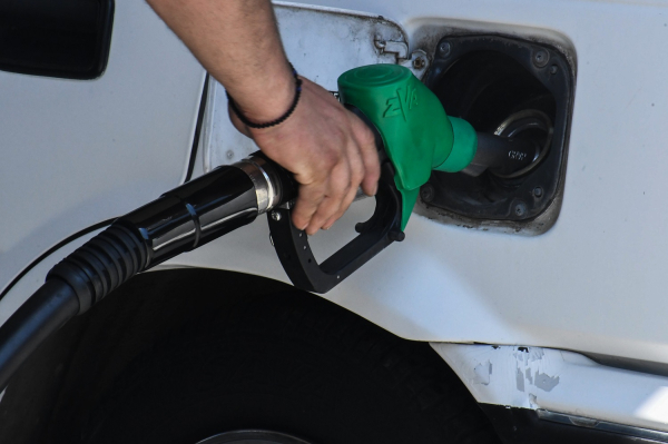 Fuel Pass 2: Ημέρα πληρωμών η Τετάρτη, μπαίνουν τα χρήματα στους λογαριασμούς των δικαιούχων