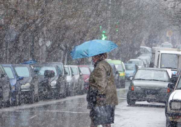 Καιρός: Χιόνια και τσουχτερό κρύο