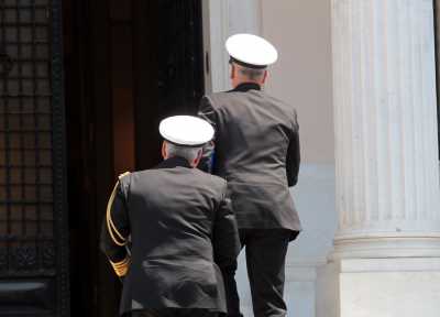 Οι νέες ρυθμίσεις για τα ειδικά μισθολόγια