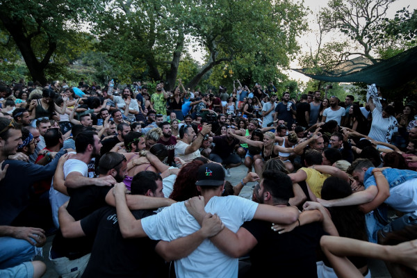 Τέλος τα πανηγύρια και τον Αύγουστο