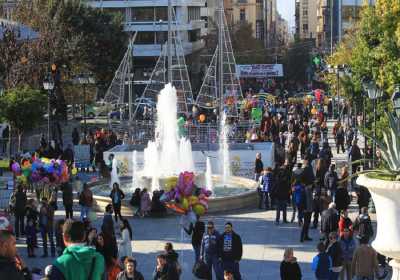 Εορταστικό ωράριο Χριστουγέννων 2016: Ποιές Κυριακές θα ειναι ανοιχτά μαγαζιά