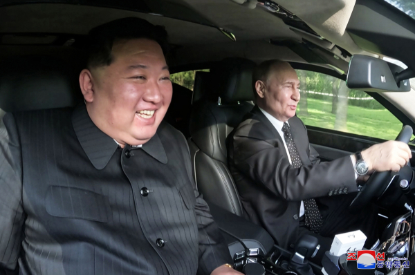 Τα κέρδη του Πούτιν από τη... βόλτα με λιμουζίνα στη Βόρεια Κορέα