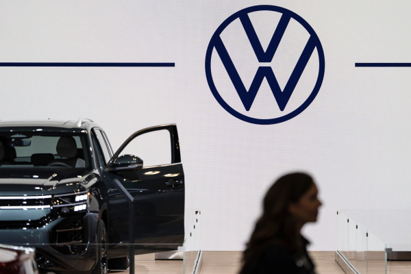 Volkswagen: Σκέψεις για κλείσιμο 4 εργοστασίων και 100.000 απολύσεις