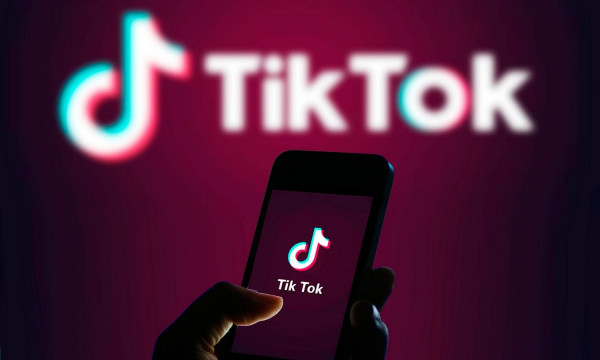 Το Instagram «πέθανε», ζήτω το Tik Tok - Ποιοι είναι οι κίνδυνοι