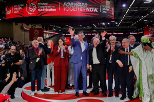 O Σάντσεθ ρίχνει το γάντι σε Τραμπ και Νετανιάχου