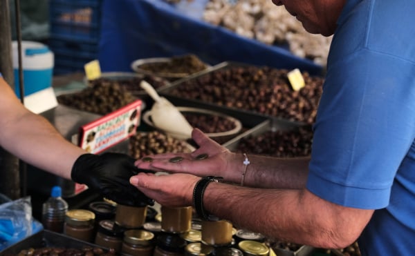 Στο 2,7% ο πληθωρισμός τον Ιούλιο - Αυξήσεις σε ελαιόλαδο, φυσικό αέριο, ξενοδοχεία