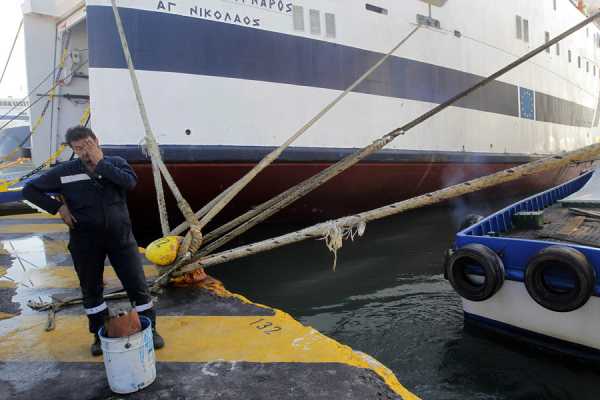 Προβλήματα στα λιμάνια απο την αυριανή απεργία