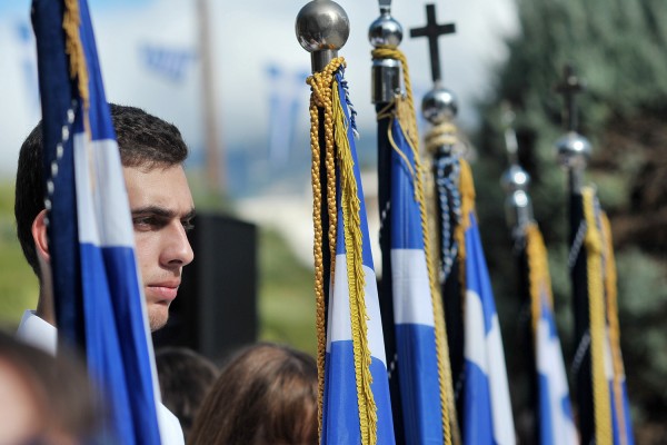 Πολιτική «θύελλα» έφερε η κλήρωση για την σημαία