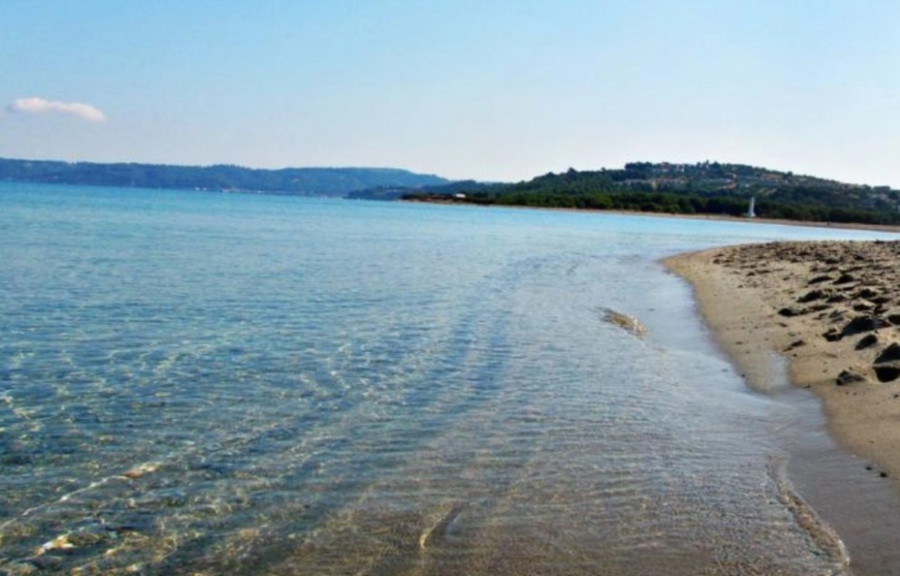 Πώς συνέβη η τραγωδία στη Χαλκιδική: Η δραματική μαρτυρία του διασώστη που έσπευσε κοντά στη 13χρονη Δωροθέα όταν την χτύπησε κεραυνός