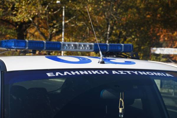 Χειροπέδες σε 83χρονο που κατηγορείται ότι βίαζε για 7 χρόνια την ανήλικη εγγονή του