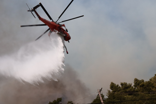 Φωτιά τώρα σε ΧΥΤΑ στη Νεμέα – Επιχειρεί και ελικόπτερο